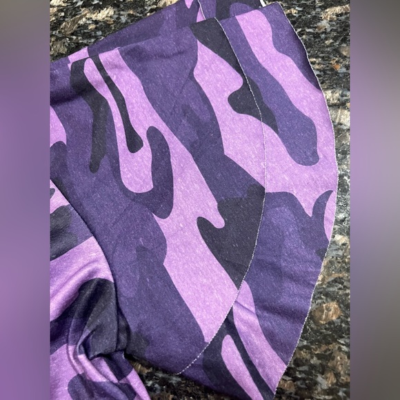 Purple CAMO T-SHIRT DRESS with FLUTTER SLEEVES size SMALL - Picture 8 of 10